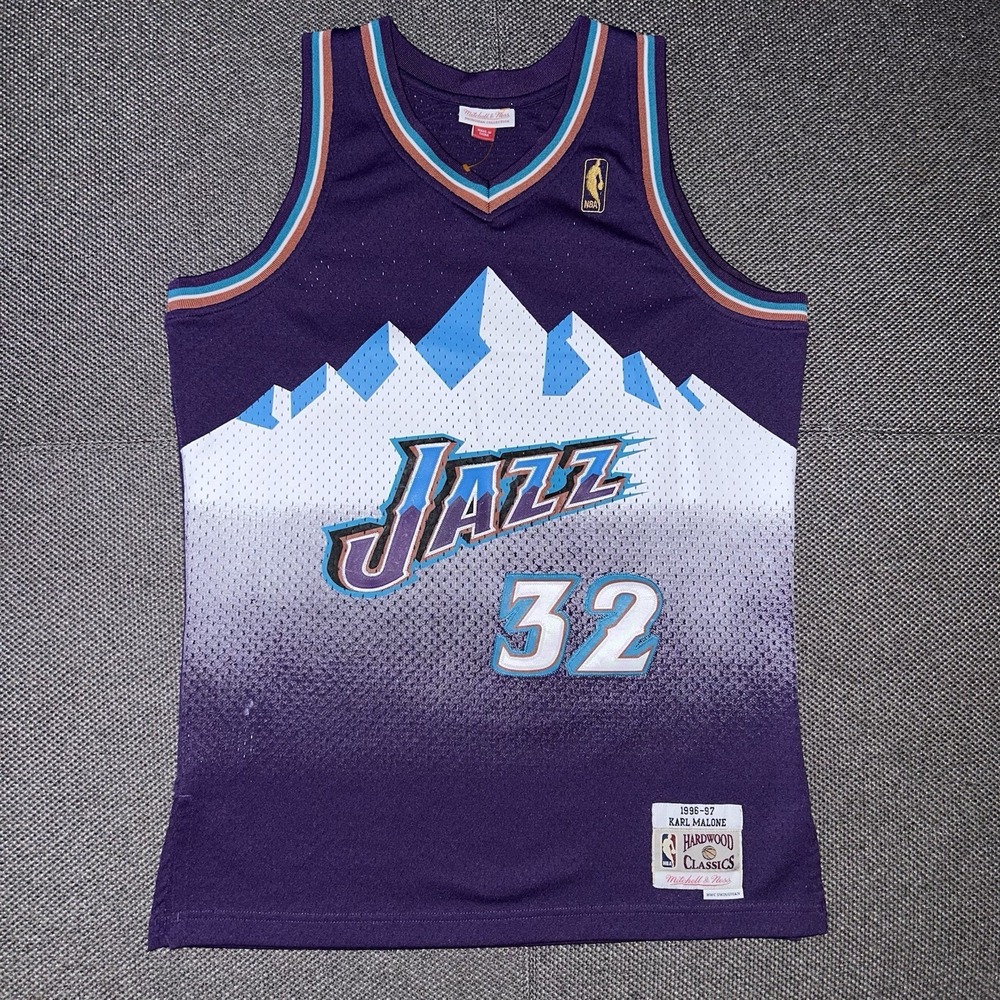 Mitchell & Ness NBA Karl Malone Utah Jazz 1988-92 Retro Basketball Jersey Mens M